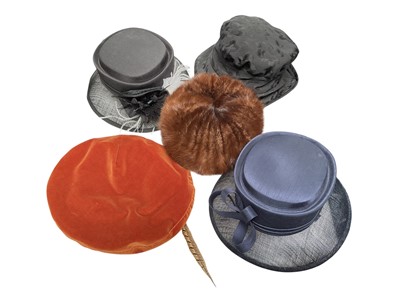 Lot 2537 - Selection of vintage leather handbags and metallic evening bags, plus some vintage hats makes including Pauline for Bermona, other Bermona hats, Peter bentley, straw sun-hats etc. In three boxes...