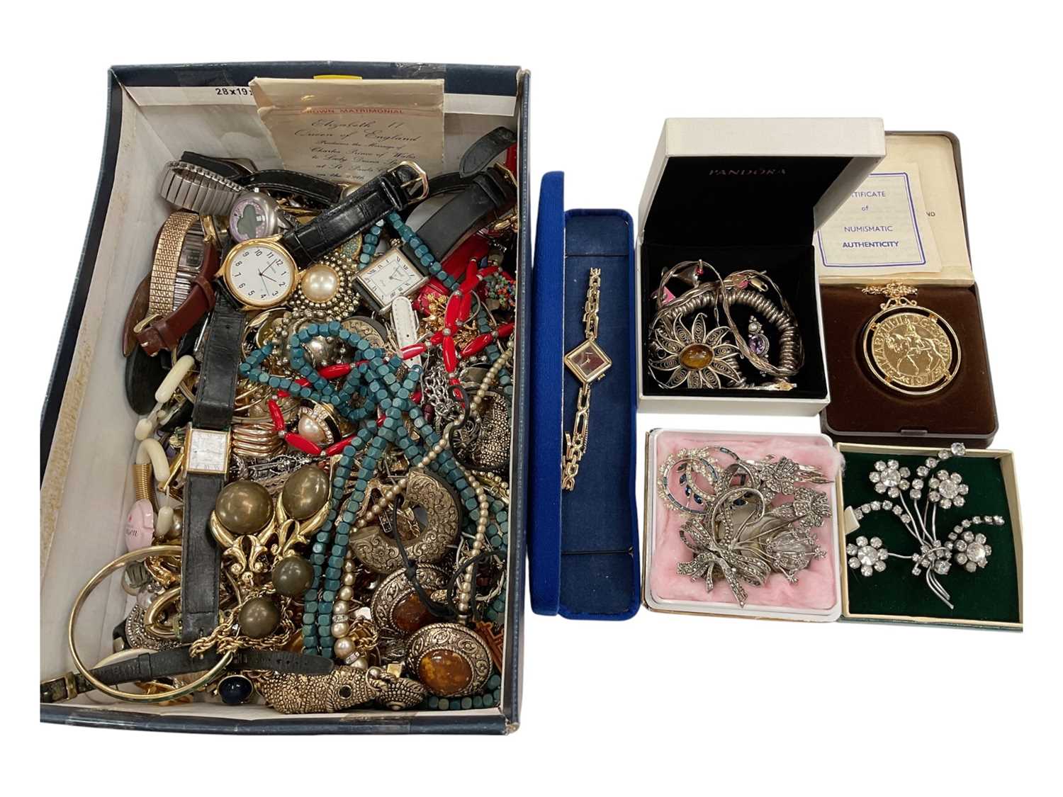 Lot 24 - Collection of 1980s gilt metal clip on earrings, together with other vintage costume jewellery, some silver and various wristwatches