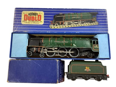 Lot 1730 - Hornby Dublo OO Gauge 3 rail locomotives including EDL12 BR green 4-6-2 Duchess of Montrose locomotive with separate tender D12, LT25 BR black 2-8-0 L.M.R 8F Freight locomotive & tender and...