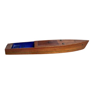 Lot 5050 - Vintage model boat