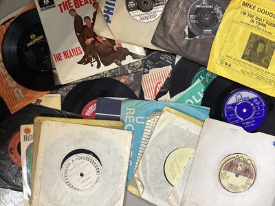 Lot 5187 - Collection of approx 137 singles (45s) including Elvis Presley, Rolling Stones, Fats Domino, Yard Birds, etc
