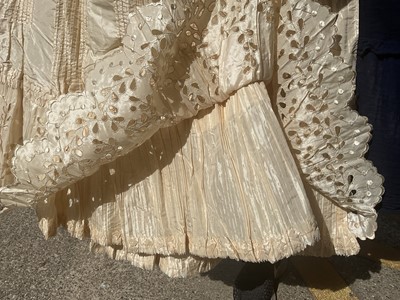 Lot 2507 - Dunhill Edwardian lady's motoring veil in brown silk with brown silk chiffon face covering also Edwardian lady's motoring petticoat with chamois leather and silk taffeta pin pleats, embroidered...