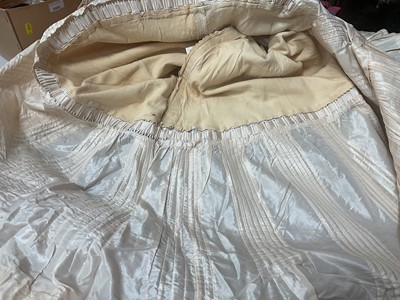 Lot 2507 - Dunhill Edwardian lady's motoring veil in brown silk with brown silk chiffon face covering also Edwardian lady's motoring petticoat with chamois leather and silk taffeta pin pleats, embroidered...