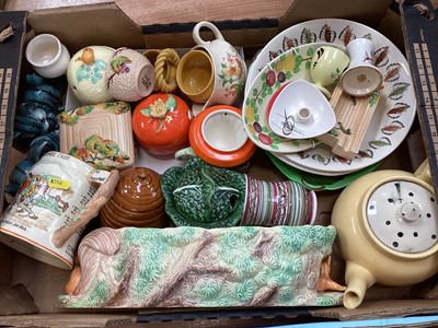 Lot 5203 - Two boxes of ceramics to include mid 20th century ceramics including Sylvaner, plant pots, etc