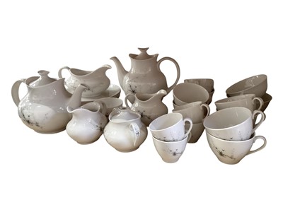Lot 2257 - Royal Doulton Greenbrier tea and dinner service