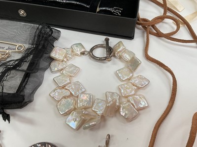 Lot 13 - Group of silver and white metal jewellery including amber pendants, other pendants, bangles, bracelets, brooches etc