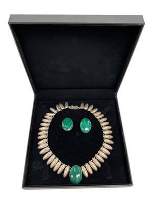 Lot 15 - Silver (925) fringe style necklace with an oval polished malachite pendant, together with a pair of matching clip on earrings