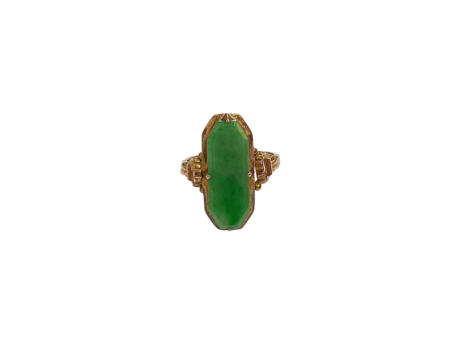 Lot 92 - Chinese yellow metal jade / green hardstone panel ring, stamped 14k, size L