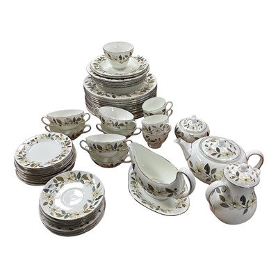 Lot 5162 - Wedgewood Beaconsfield table service