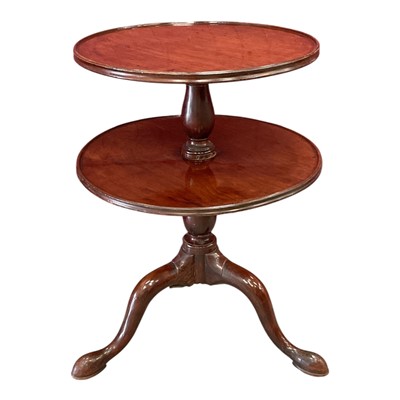 Lot 1422 - George III mahogany two tier dumb waiter