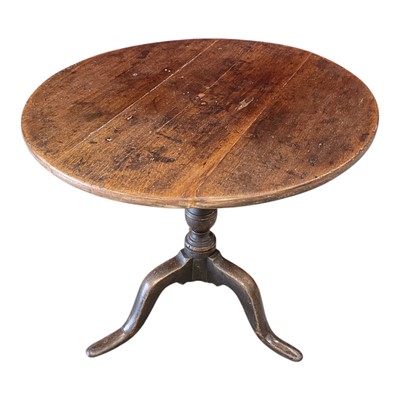 Lot 1415 - 18th century oak tripod table