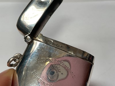 Lot 128 - Silver vesta case with presentation for the Nothern Command Bombing School, August 1918, Yorkshire Regiment, (Birmingham 1917) maker Pearce & Son Leeds.