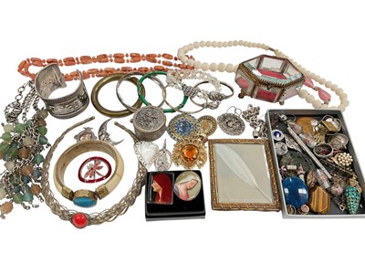 Lot 80 - Group of costume jewellery including white metal bangles, various beads, glass and gilt metal trinket box and other bijouterie