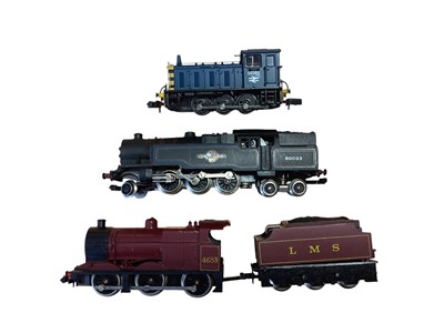 Lot 1740 - Lima N Gauge LMS maroon Class 4F 0-6-0 tender locomotive 4683, BR black Standard Class 4MT 2-6-4T tank locomotive 80033, Bachmann BR blue Class 04 shunter with BR coaches and rolling stock (1 box...
