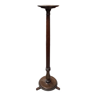 Lot 5392 - Antique mahogany torchère measuring 140cm tall