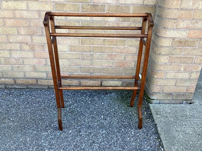 Lot 5407 - Edwardian towel rail measuring 67cm wide