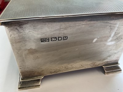 Lot 81 - 1940s silver cigarette box with engine tuned decoration and engraved presentation inscription to the hinged lid (London 1947), maker Mappin & Webb, 18.5cm x 10cm x 6cm overall