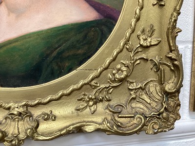 Lot 5031 - Early 19th century oil on canvas in ornate gilt frame - portrait of a lady, tondo.