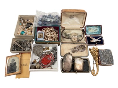 Lot 95 - Box of antique, vintage and later costume jewellery including a silver
