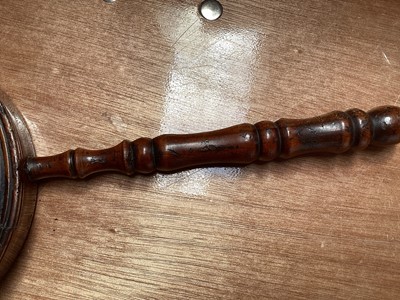 Lot 5046 - Georgian treen dish stand