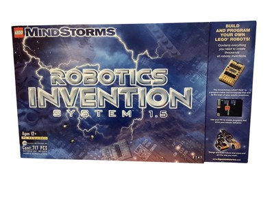 Lot 1829 - Lego Mindstorms Robotics Invention System 1.5 with RCX microcomputer for programming (requires a PC to function), boxed with instruction ~ 9747 (1)