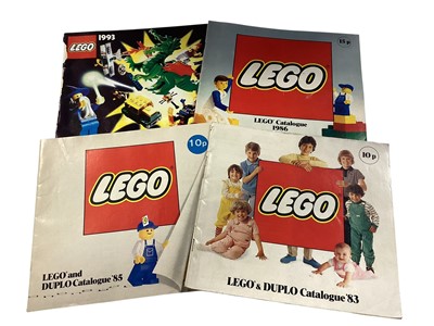 Lot 1828 - Lego 1980s catalogues and instruction booklets (1 box)