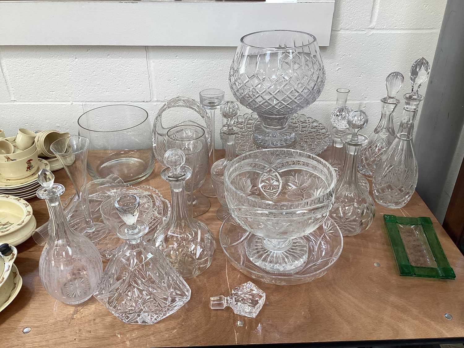 Lot 5003 - Group of glassware to include decanters etc