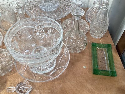 Lot 5003 - Group of glassware to include decanters etc