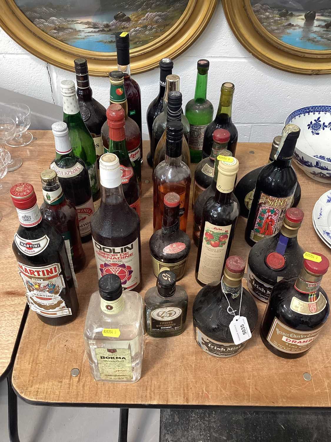 Lot 5035 - Group of wines and spirits, including Martini, Drambuie, gin, etc