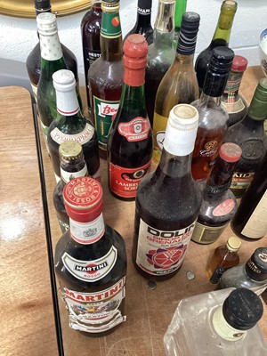 Lot 5035 - Group of wines and spirits, including Martini, Drambuie, gin, etc