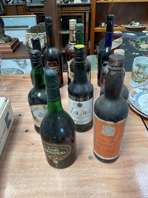 Lot 5056 - Selection of sherry, including Corney & Barrow, Domecq, Crofts, etc
