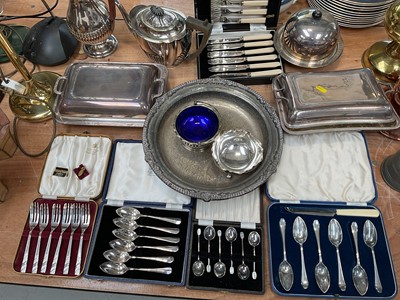 Lot 5150 - Group of silver plate, including teapot, coffee pot, flatware, etc