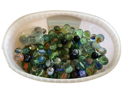 Lot 1826 - Selection of vintage glass marbles (1 box)