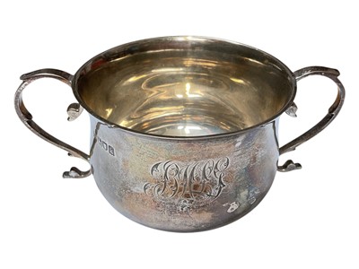 Lot 43 - Edwardian silver two handled bowl with engraved monogram (London 1905)
