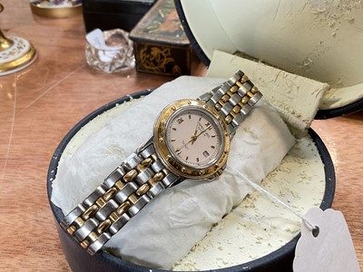 Lot 5157 - Ladies Raymond Weil 'Tango' wristwatch with quartz movement in bi-metal case, in original boxes. Currently running.