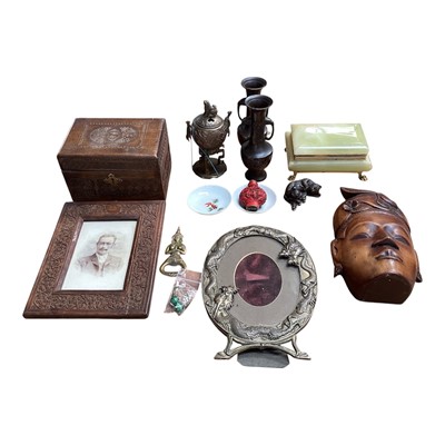 Lot 5086 - Group of mostly Oriental items, including a pair of Japanese vases, a koro, etc