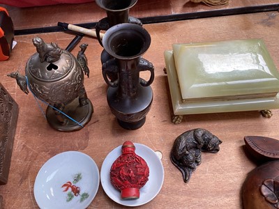 Lot 5086 - Group of mostly Oriental items, including a pair of Japanese vases, a koro, etc