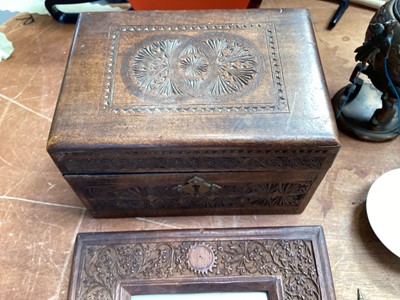 Lot 5086 - Group of mostly Oriental items, including a pair of Japanese vases, a koro, etc