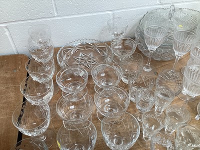 Lot 5040 - Collection of glassware to include wine glasses, decanter, cut glass and coloured glass