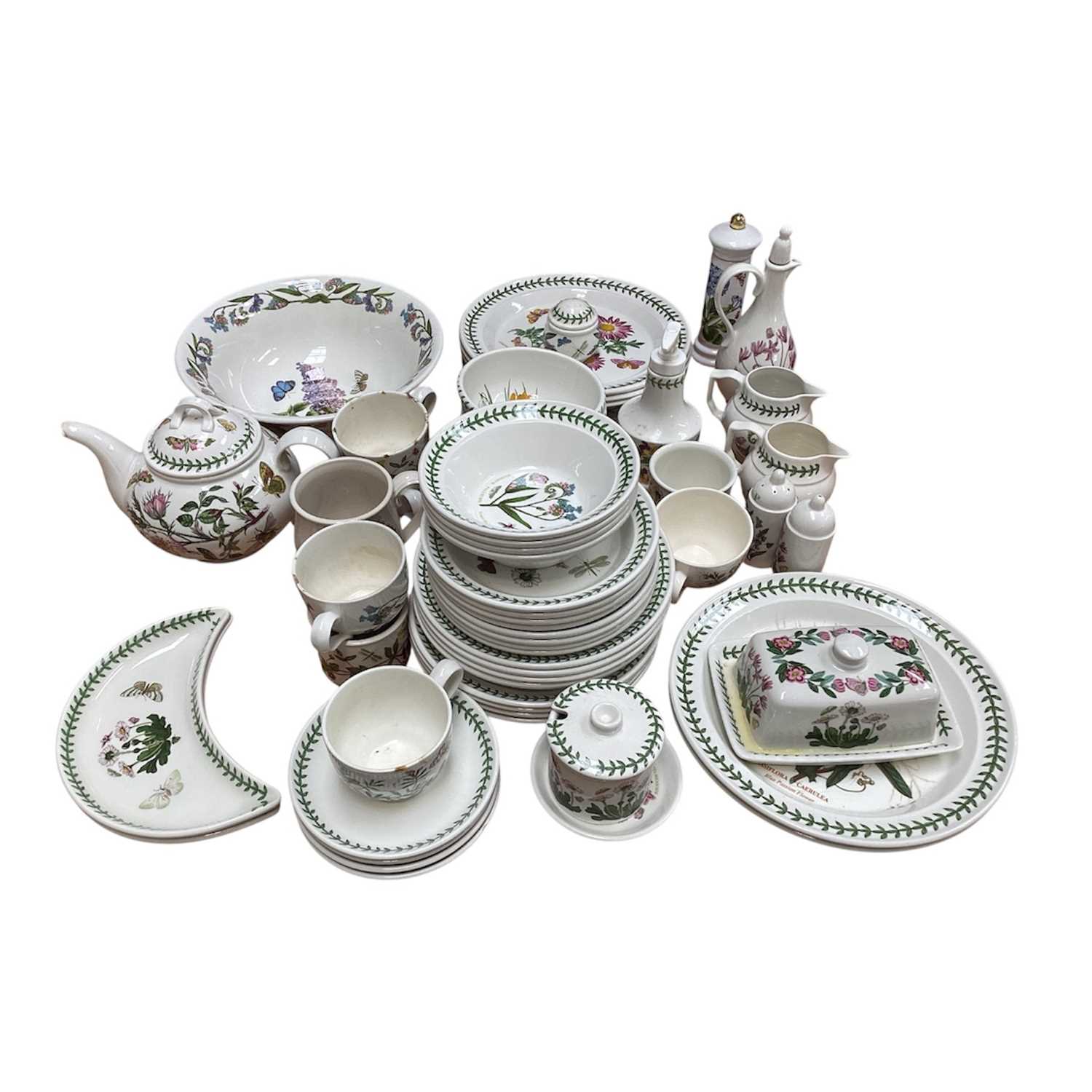 Lot 5053 - Portmeirion The Botanic Gardens tea and dinner service