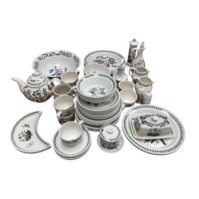 Lot 5053 - Portmeirion The Botanic Gardens tea and dinner service