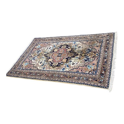 Lot 5418 - Eastern rug with central medallion