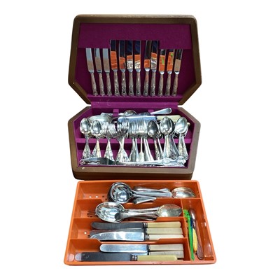 Lot 5072 - Silver plated canteen of Sheffield cutlery