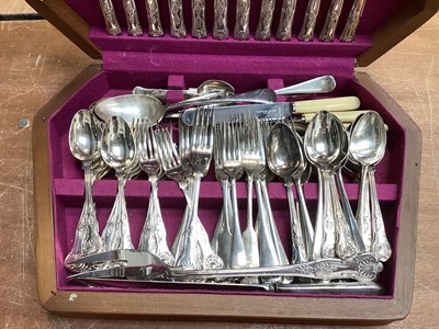 Lot 5072 - Silver plated canteen of Sheffield cutlery
