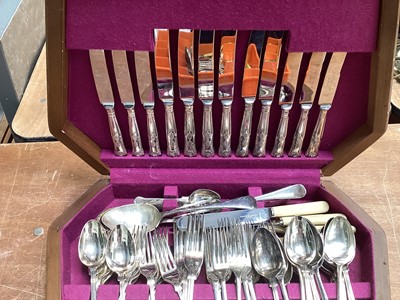 Lot 5072 - Silver plated canteen of Sheffield cutlery