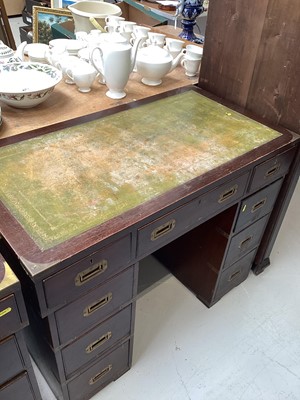 Lot 5304 - Georgian style twin pedestal with inset leather lined top, nine drawers below with military style flush brass handles, 98cm wide, 53.5cm deep, 76.5cm high