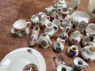 Lot 5081 - Collection of crested ware including local interest