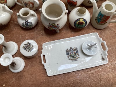 Lot 5081 - Collection of crested ware including local interest