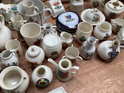 Lot 5081 - Collection of crested ware including local interest