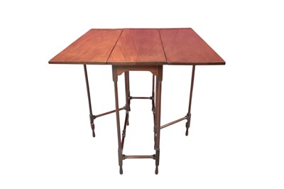 Lot 1490 - Edwardian mahogany spider leg occasional table